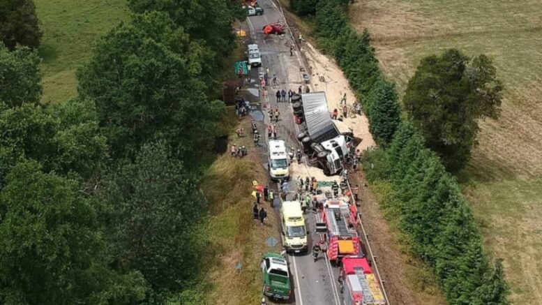 9 killed, 11 injured in Chile road crash (VIDEO)