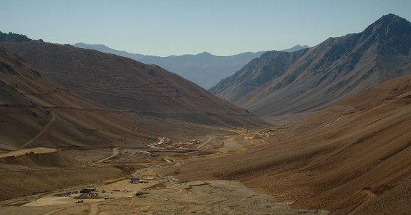 Canadian mining giant insists with controversial gold project in Chilean Andes