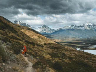 hiking-in-mountains-in-patagonia
